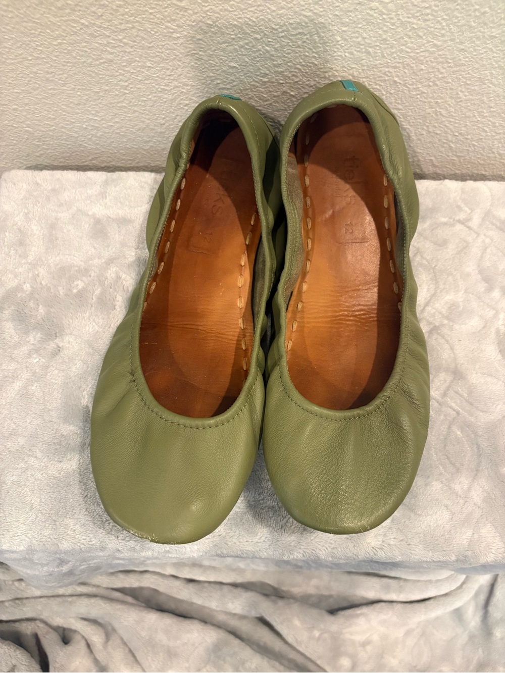 Tieks Olive Leather Ballet Flats - size 12